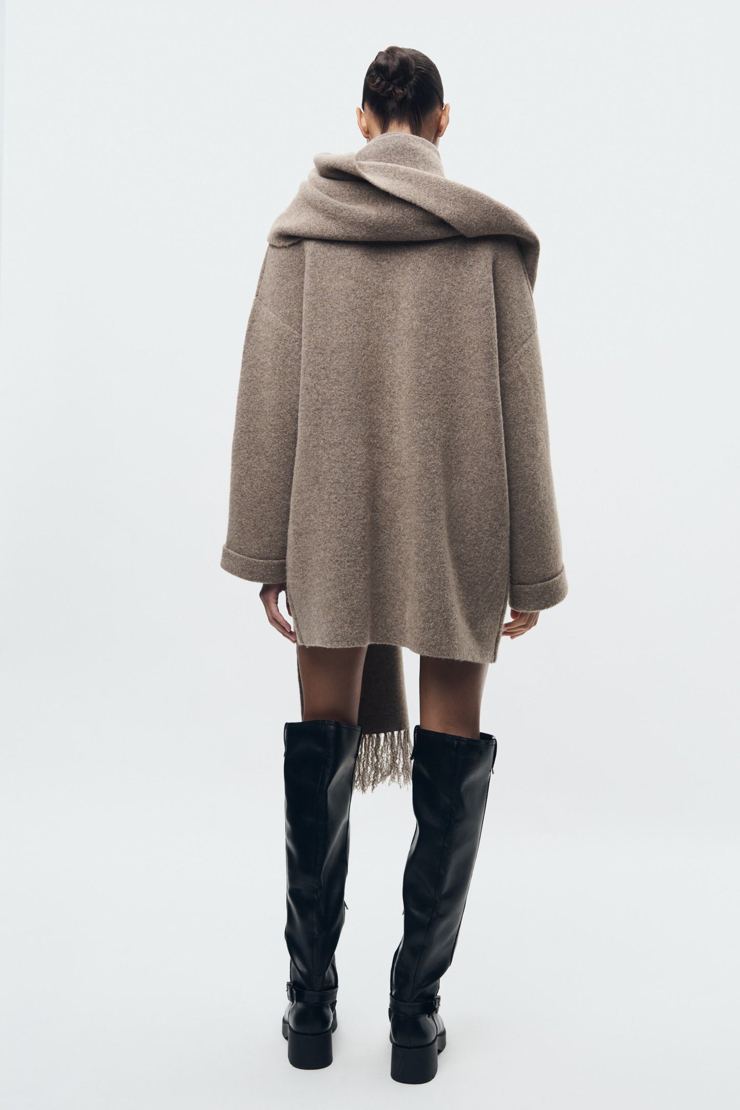 FLMNGO x SHORT KNIT COAT WITH SCARF
