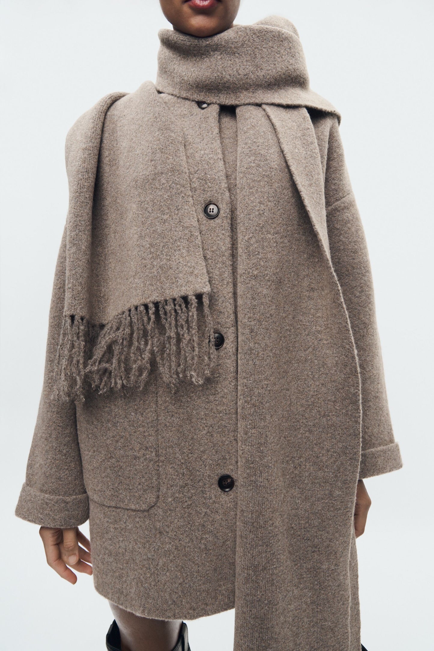 FLMNGO x SHORT KNIT COAT WITH SCARF