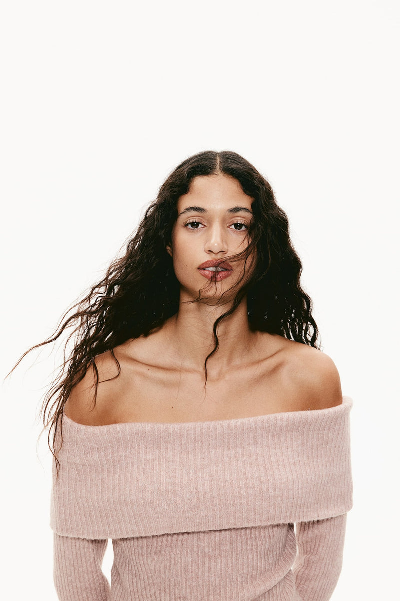 FLMNGO x Off-the shoulder sweater