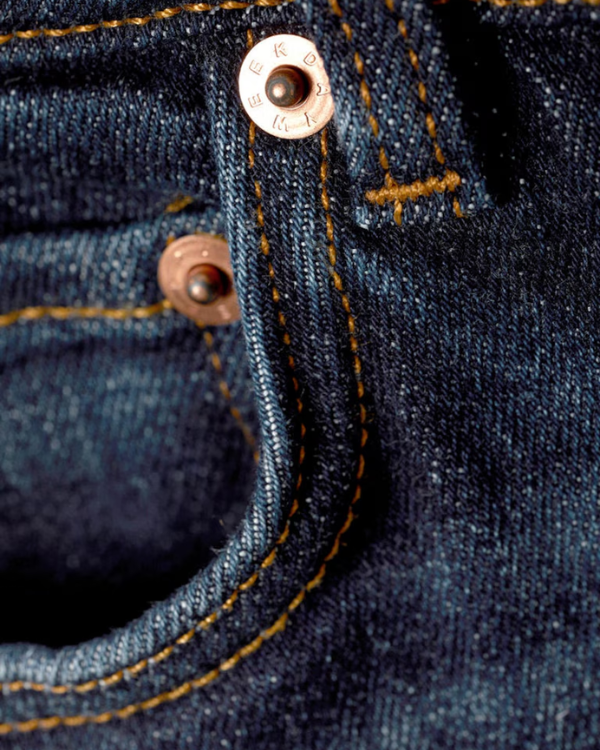 FLMNGO x LOW RISE SLIM FLARED JEANS