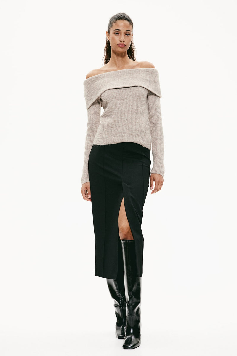 FLMNGO x Off-the shoulder sweater