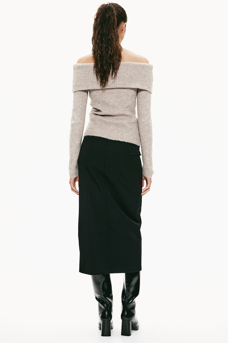 FLMNGO x Off-the shoulder sweater