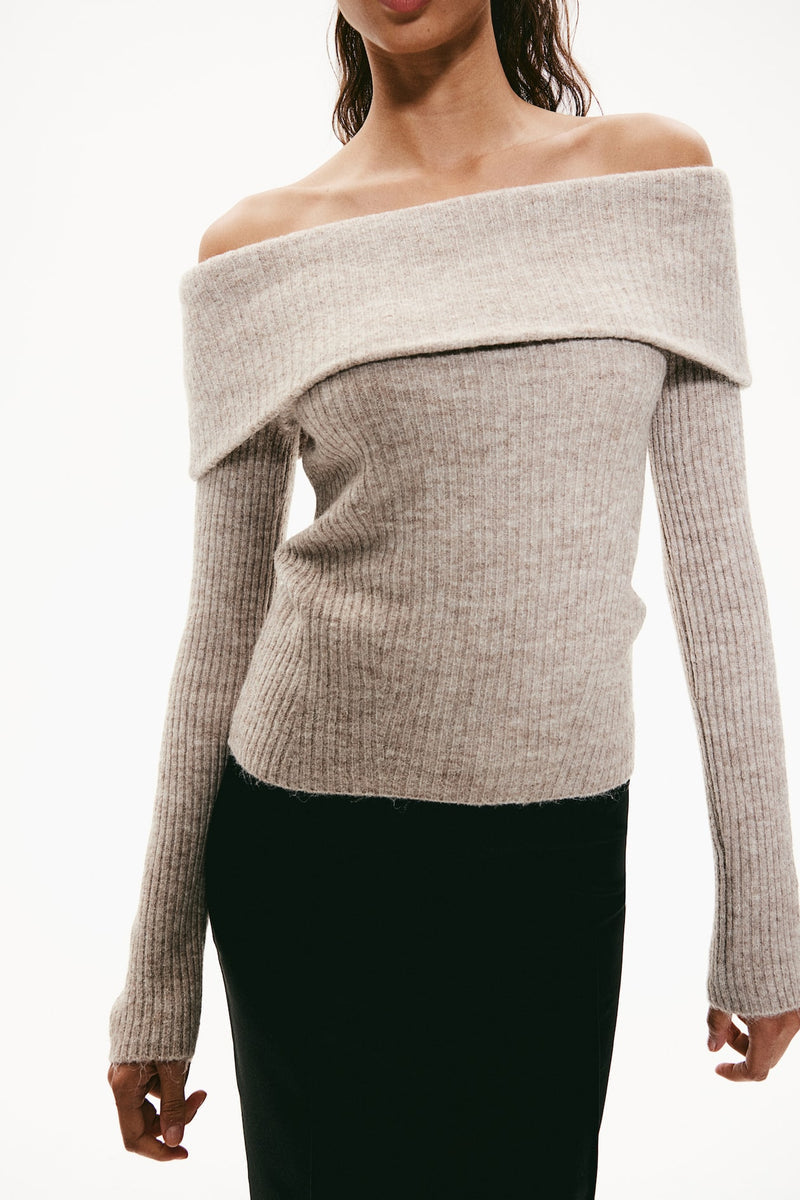 FLMNGO x Off-the shoulder sweater